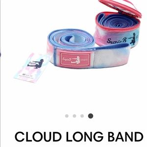 SuzieKB long band—cloud design NWT
